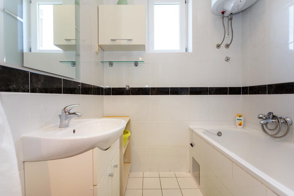 Apartman Snjezana Malinska Kültér fotó