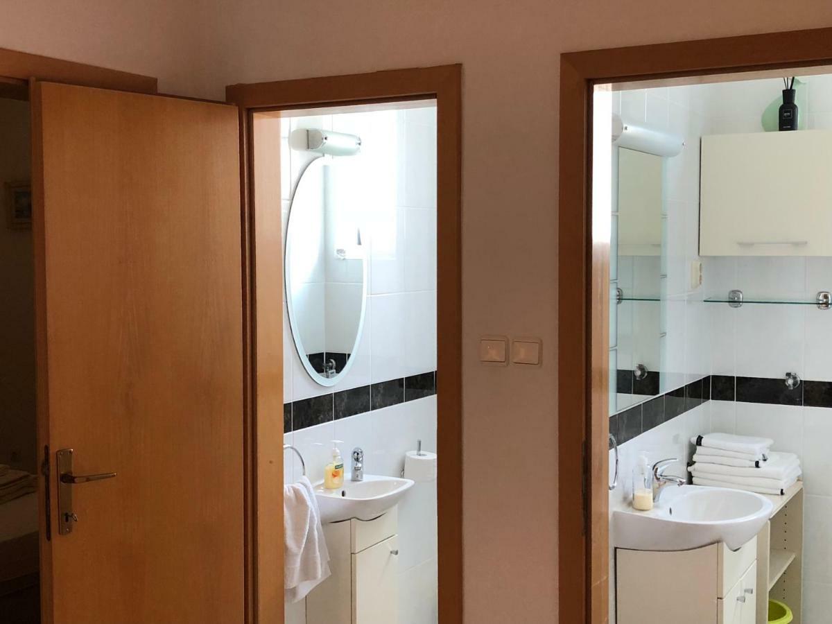 Apartman Snjezana Malinska Kültér fotó